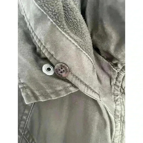 Bench Jacket Women’s L - Picture 8 of 13